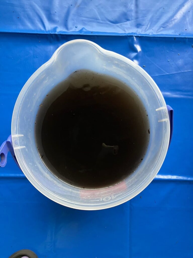 エアコンクリーニング後の汚水